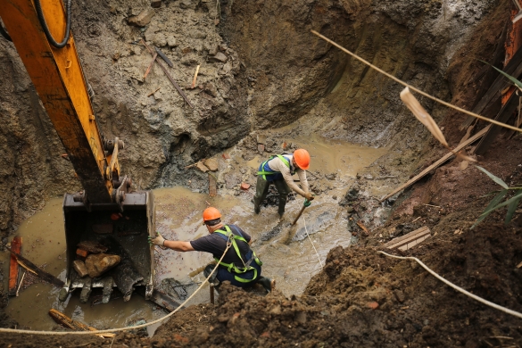 Рабочие вернули водоснабжение в два района Волгограда после аварии