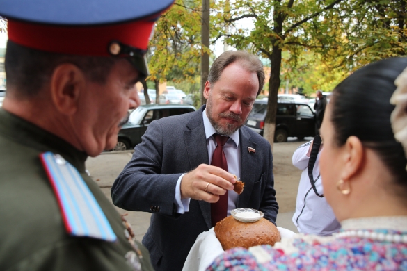 Внук Шолохова приехал в Волгоград на спектакль «Тихий Дон»