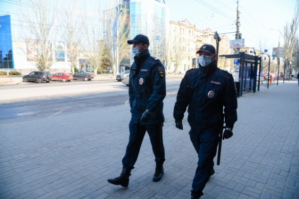 На нарушителей домашней изоляции в Волгограде составляют протоколы